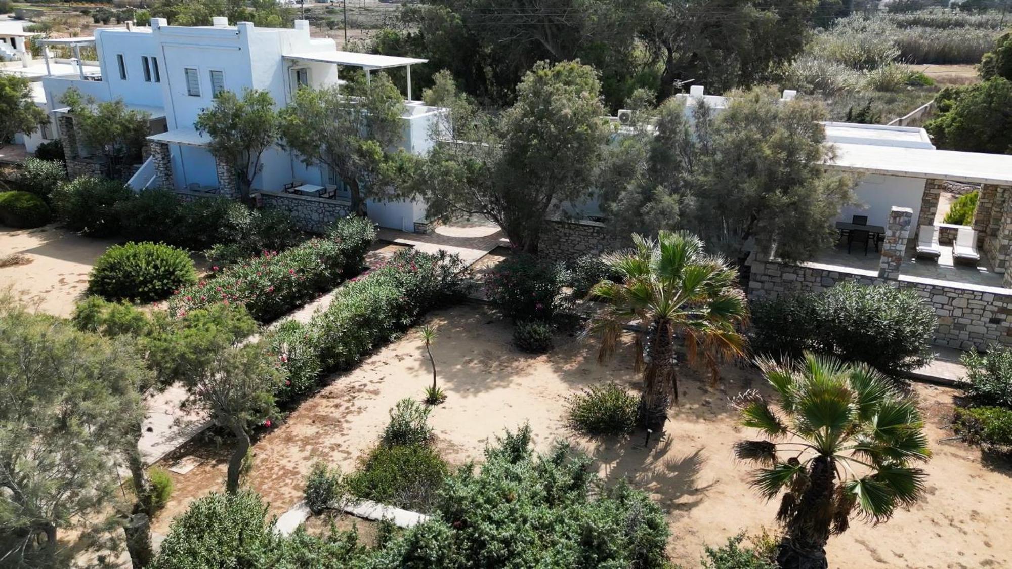 Mika Bungalows Naoussa Exterior foto