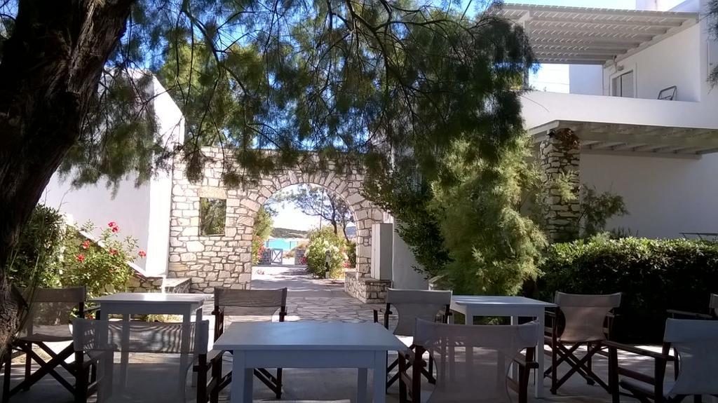 Mika Bungalows Naoussa Exterior foto