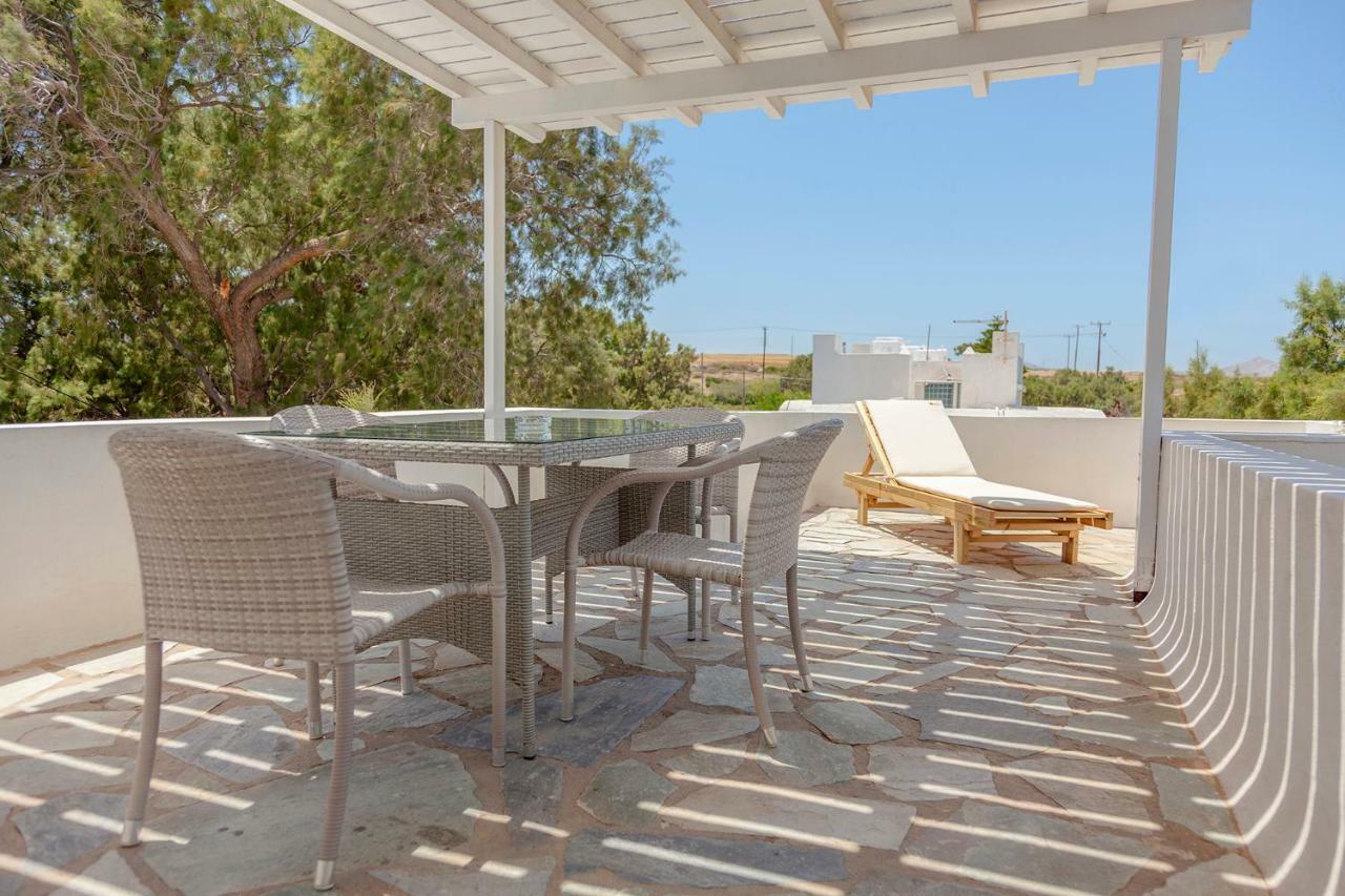 Mika Bungalows Naoussa Exterior foto